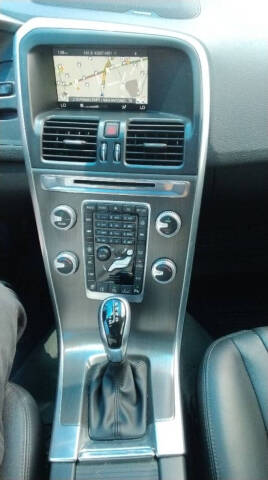 2016 Volvo XC60 T5 Drive-E Platinum