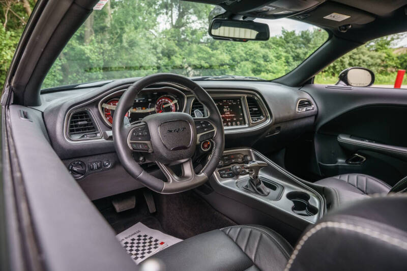 2016 Dodge Challenger SRT Hellcat