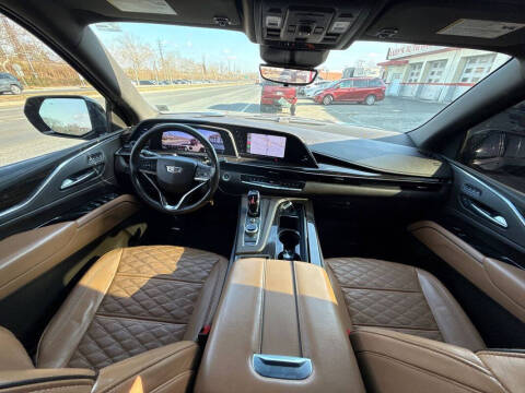 2023 Cadillac Escalade ESV Premium Luxury