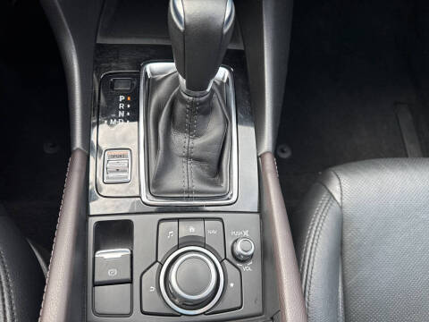 2017 Mazda MAZDA3 Grand Touring