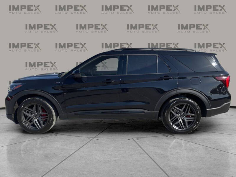 2025 Ford Explorer ST-Line