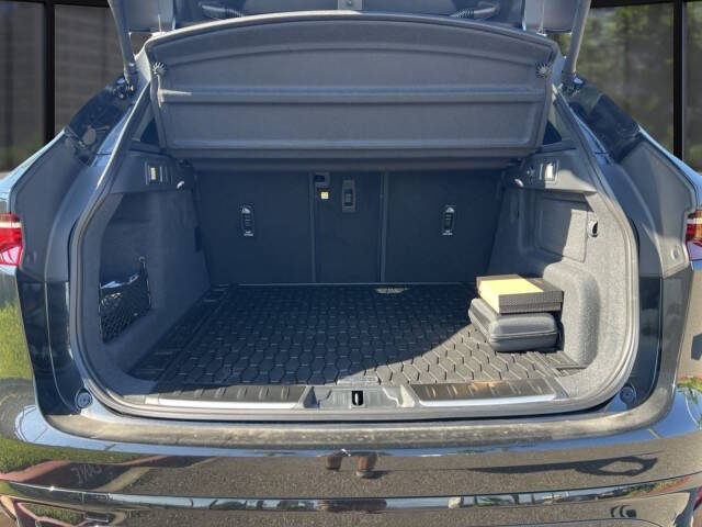 2026 Jaguar F-PACE P250 R-Dynamic S