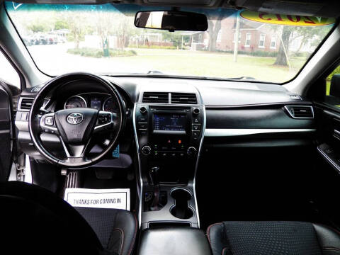 2015 Toyota Camry SE