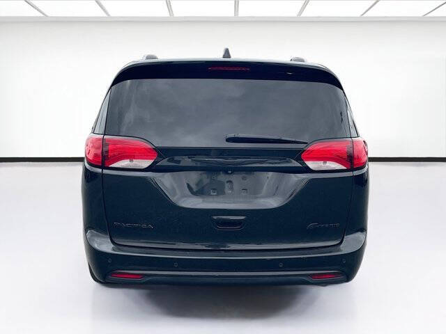 2018 Chrysler Pacifica Hybrid Limited