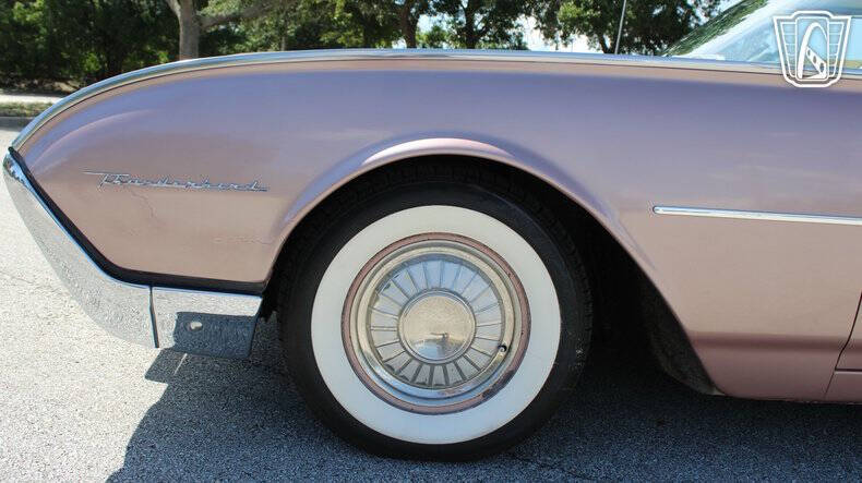 1962 Ford Thunderbird
