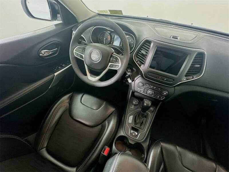 2022 Jeep Cherokee X