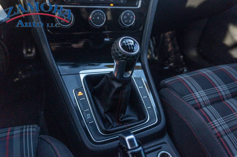 2018 Volkswagen Golf GTI S