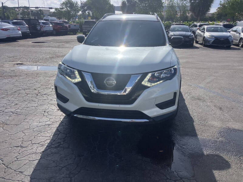 2018 Nissan Rogue SV