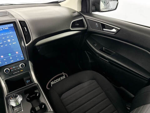 2022 Ford Edge SE