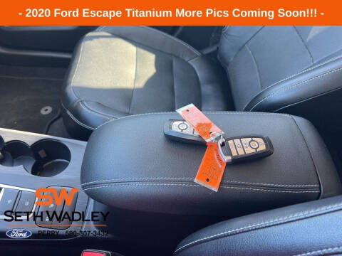 2020 Ford Escape Hybrid Titanium
