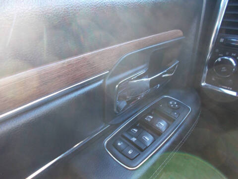 2017 RAM 1500 Laramie