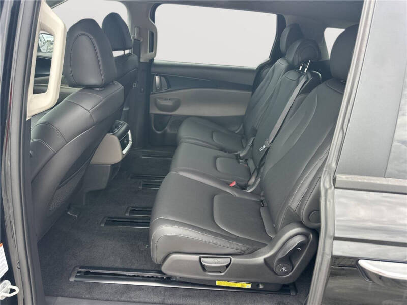 2026 Kia Carnival LX