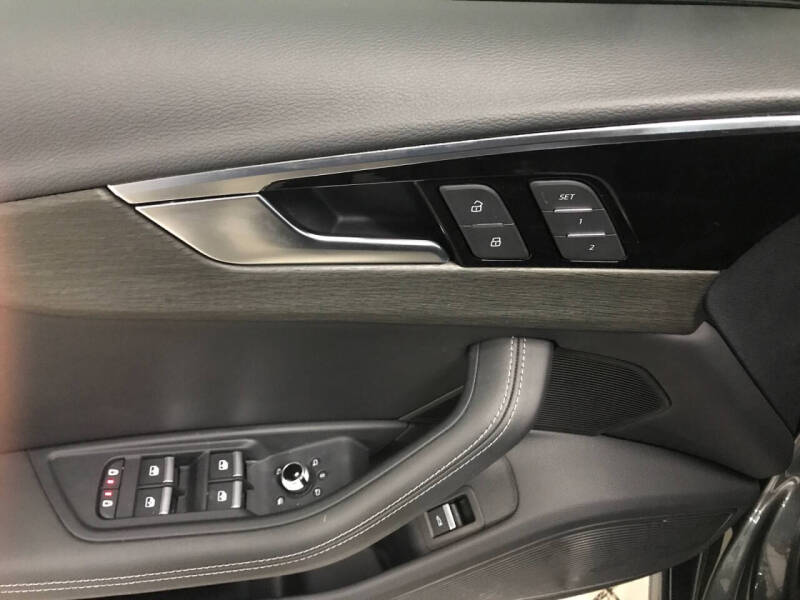 2022 Audi A4 quattro S line Prem Plus 45 TFSI