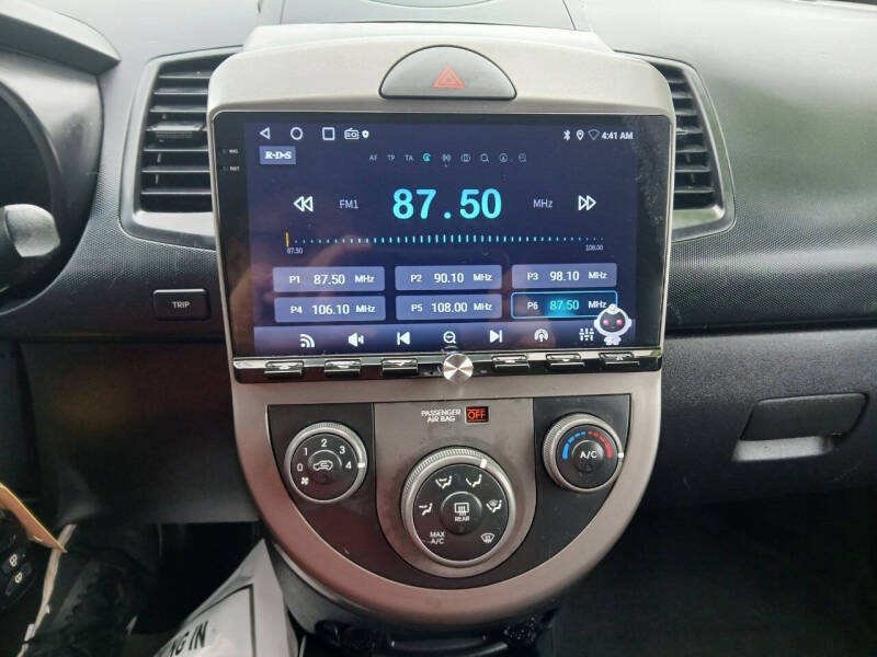 2010 Kia Soul +
