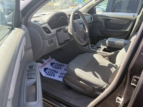 2017 Chevrolet Traverse LS