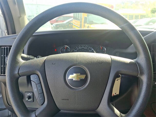 2023 Chevrolet Express 2500