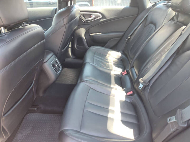 2015 Chrysler 200 C