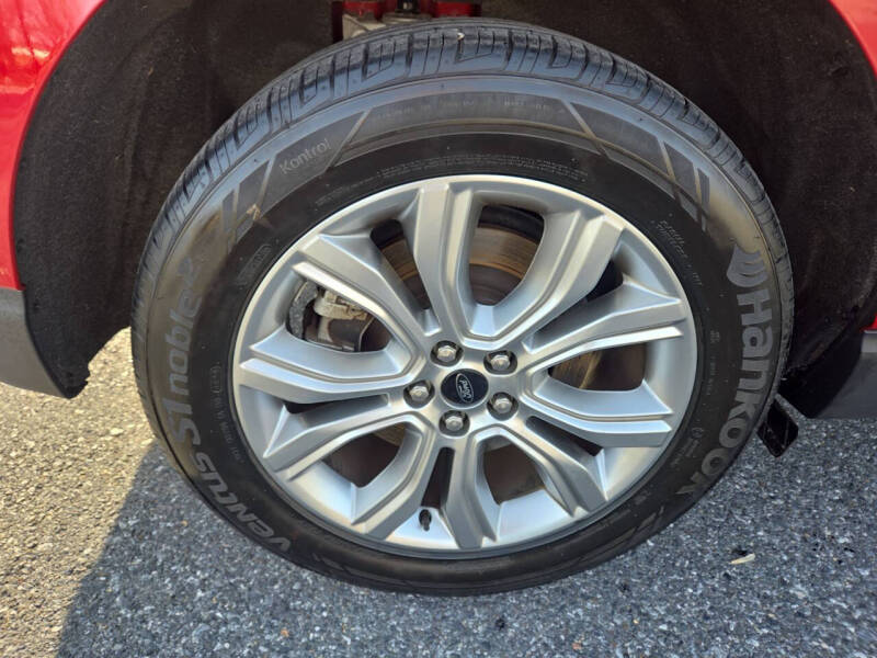 2024 Ford Edge Titanium