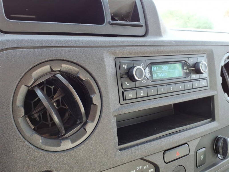 2021 Ford E-Series E-450 SD