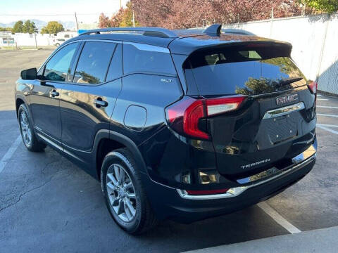 2024 GMC Terrain SLT