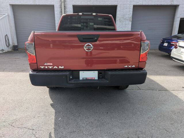 2017 Nissan Titan