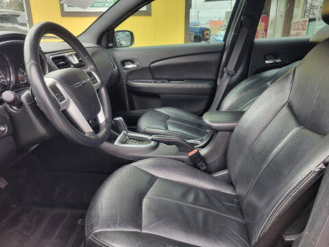 2013 Chrysler 200 Limited