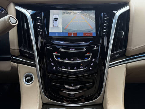 2019 Cadillac Escalade Platinum
