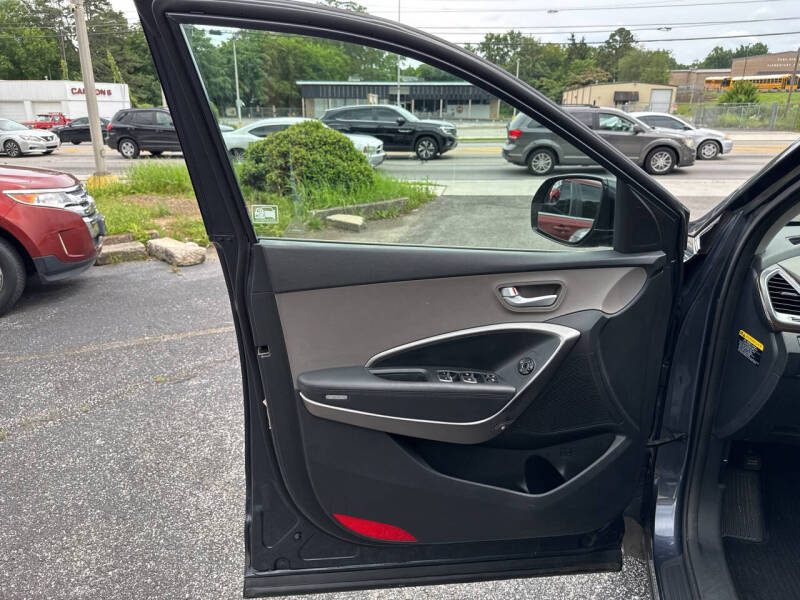 2017 Hyundai Santa Fe SE