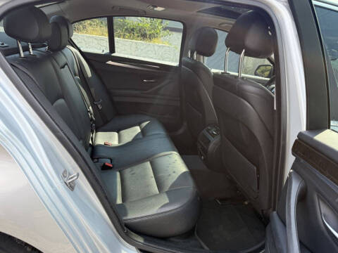 2015 BMW 5 Series 528i