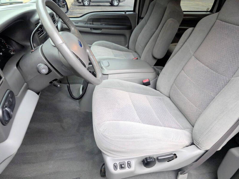 2004 Ford Excursion XLT