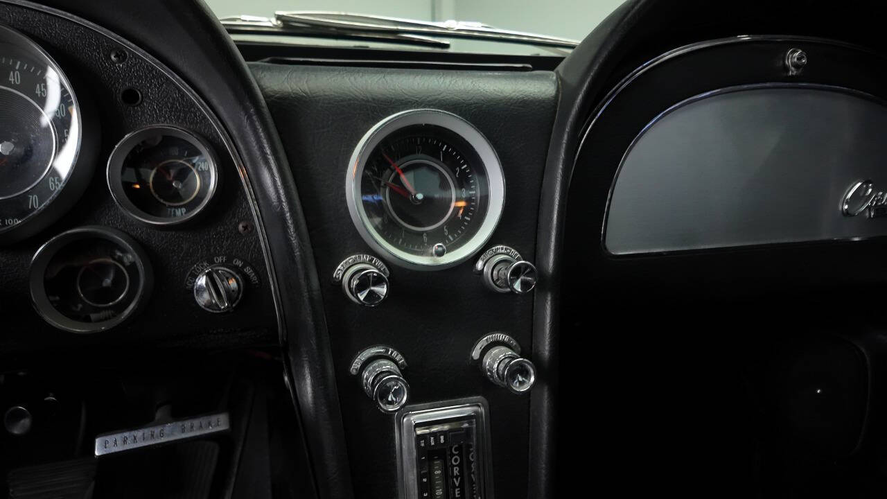 1964 Chevrolet Corvette 40