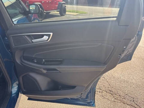 2020 Ford Edge Titanium