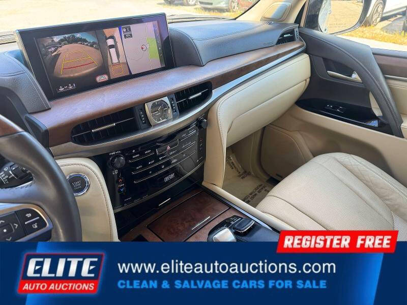 White 2016 Lexus LX 570 Base AWD 4dr SUV 28
