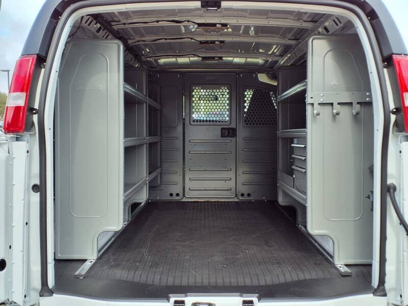 2024 Chevrolet Express 2500