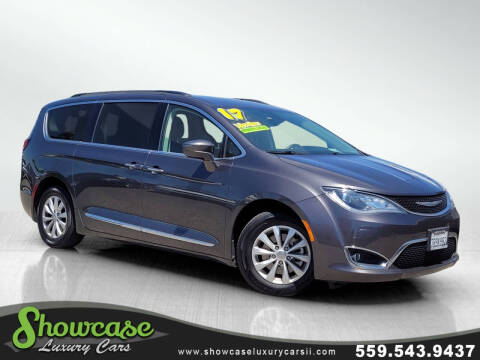 2017 Chrysler Pacifica Touring Plus