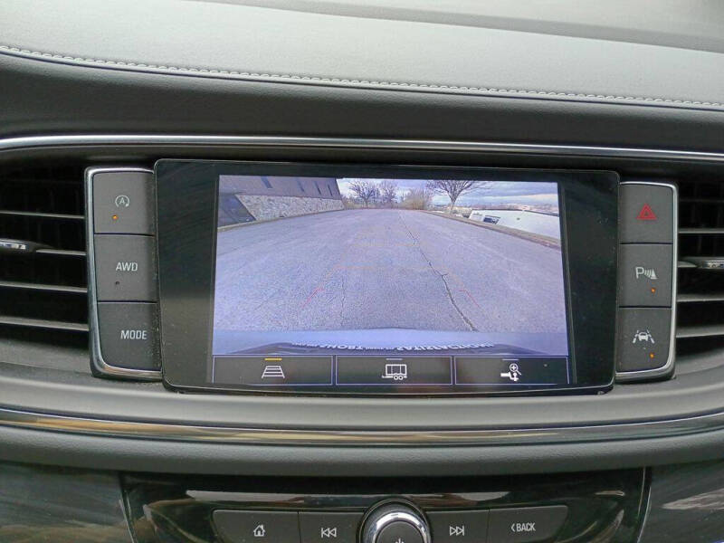 2022 Buick Enclave Essence