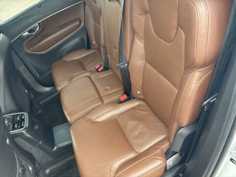 2024 Volvo XC90 Recharge T8 Ultimate Bright Theme 7P