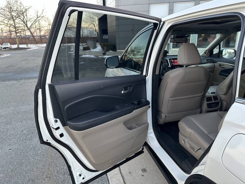 2016 Honda Pilot EX-L w/Honda Sensing