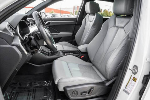 2024 Audi Q3 quattro S line Prem Plus 45 TFSI