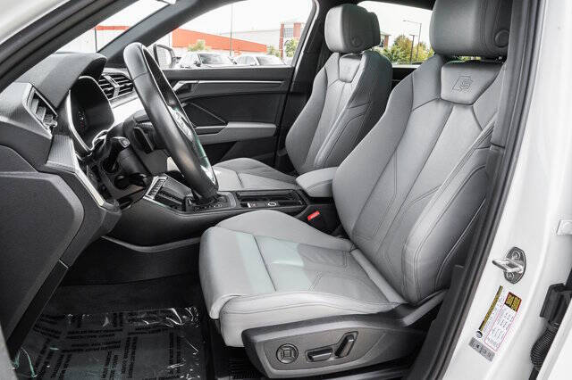 2024 Audi Q3 quattro S line Prem Plus 45 TFSI