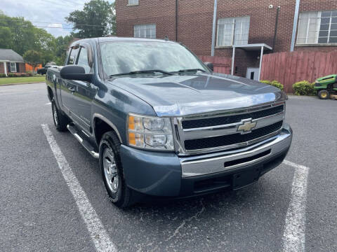 2011 Chevrolet Silverado 1500 for sale at DEALS ON WHEELS in Moulton AL