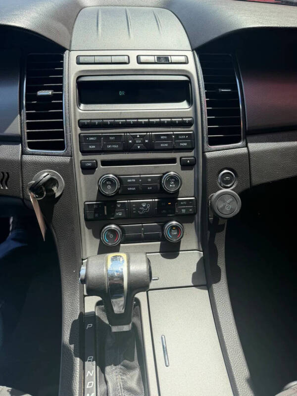 2012 Ford Taurus SEL
