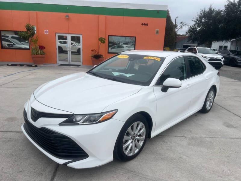 2019 Toyota Camry LE