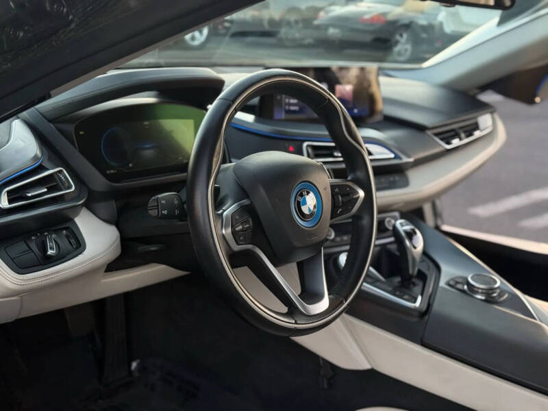 2016 BMW i8