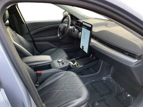 2022 Ford Mustang Mach-E Select