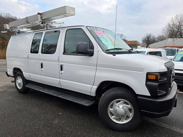 2013 Ford E-Series Econoline Van Commercial's photo