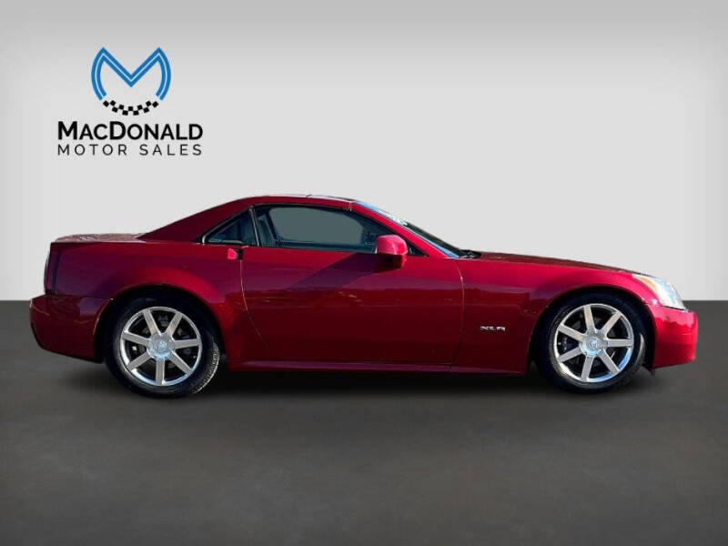 2004 Cadillac XLR