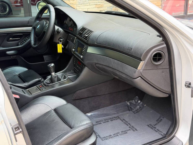 2002 BMW M5