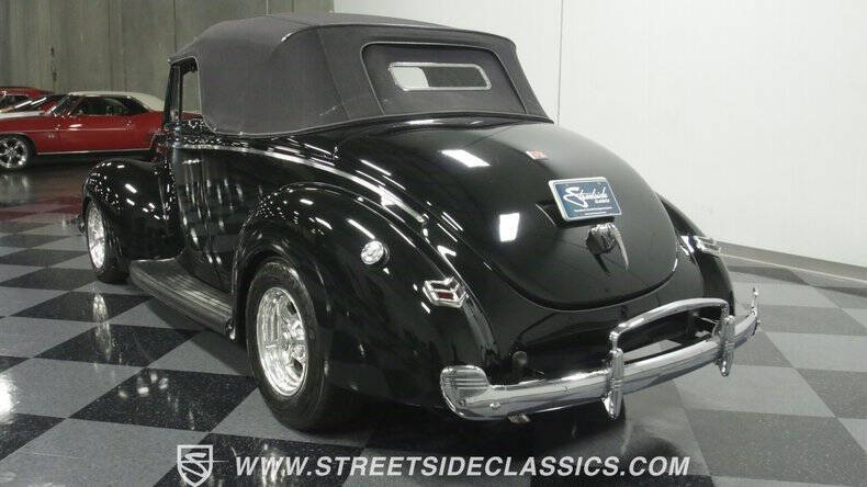 1940 Ford Deluxe