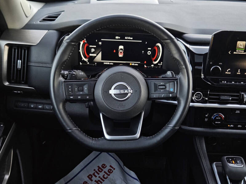 2024 Nissan Pathfinder Platinum